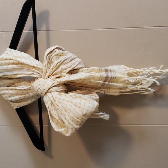 Scarf - Picture 3 of 3